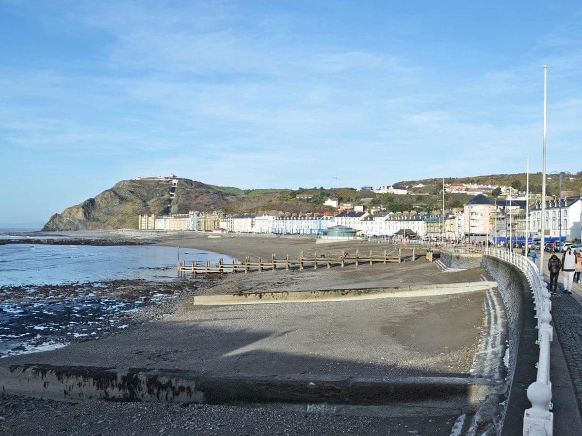 Apartmán Llys Yr Onnen Aberystwyth Exteriér fotografie